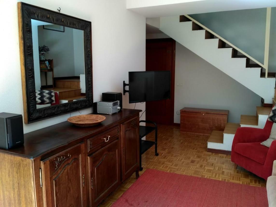 Duplex Con Jardin En Ezcaray Apartment Exterior foto