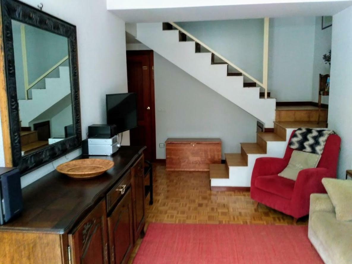 Duplex Con Jardin En Ezcaray Apartment Exterior foto